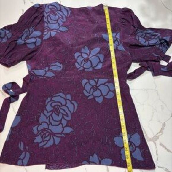 Black Halo | Silk Tunic Style Women’s Purple Floral Print Wrap Blouse Top Size M - Picture 16 of 16